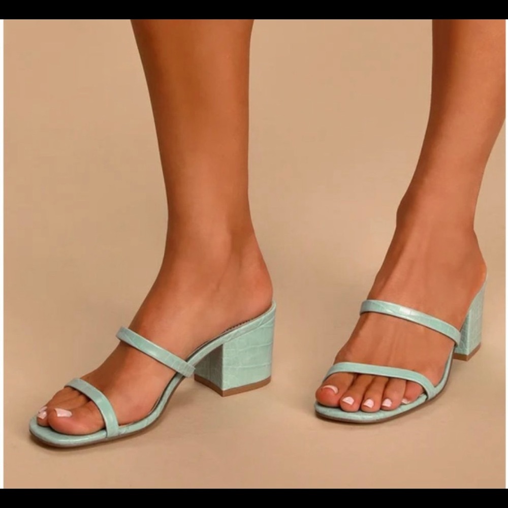 NWB Steve Madden Issy Slip On block heel Sandal